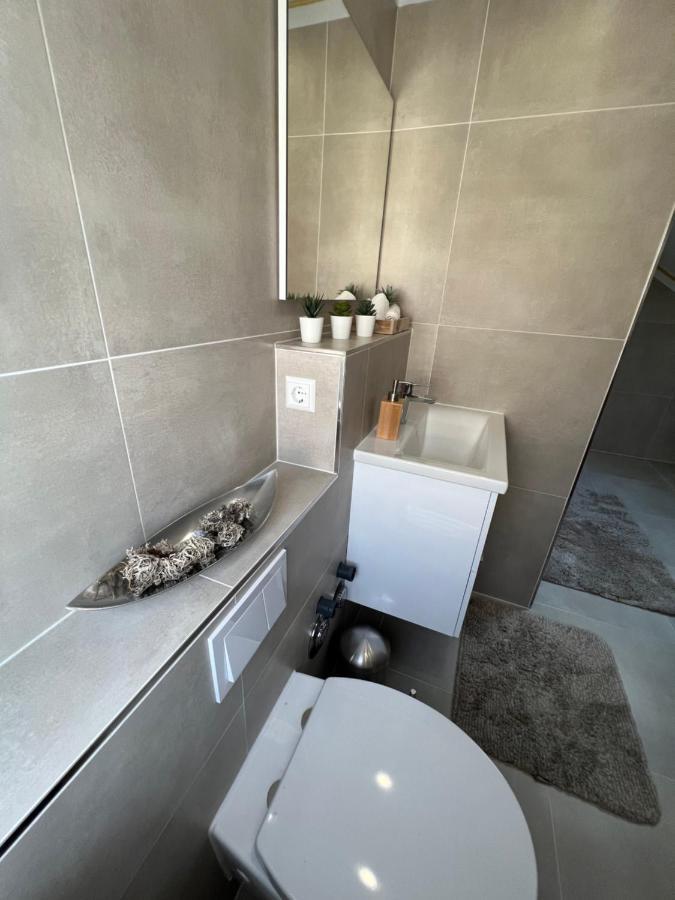 Ferienwohnung Lidu-Jene Eislingen Exterior foto